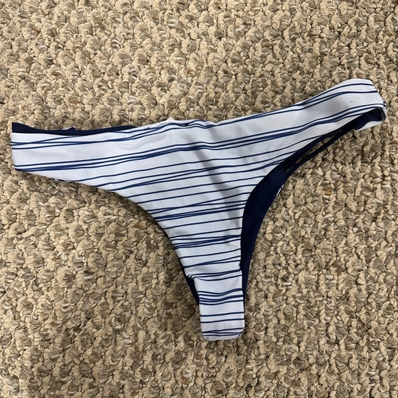 Bikini bottoms - Picture 2 of 2